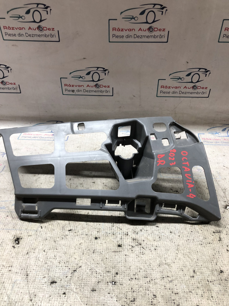 Suport dreapta bara fata Skoda Octavia 4 2023, 5E3807056