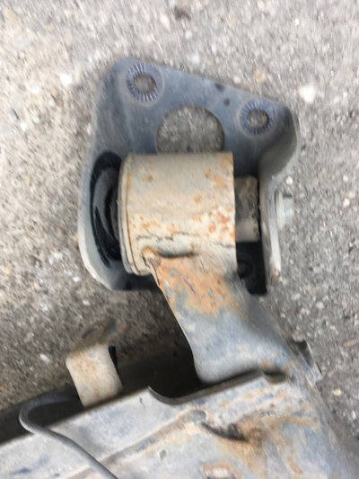 Suport dreapta punte spate Volkswagen VW Golf 4 [1