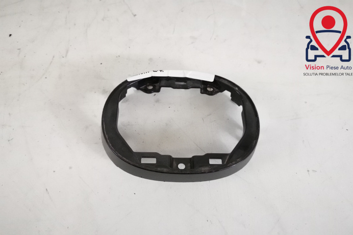 Suport Emblema Grila Centrala Fata Original In Stare Buna 2021 2022 Mazda CX-30 1 DM 2019 2020 2021 2022 2023 Mazda CX-30 1 DM 2019 2020 2021 2022 2023