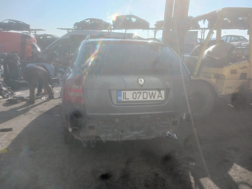 Suport far dreapta 1Z0941340 Skoda Octav