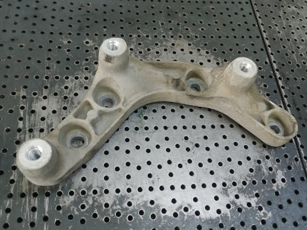 Suport grup fata 2.2 cdi 651921 mercedes c-class w205 a6420140600g