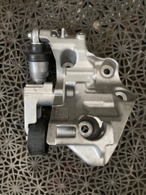 Suport intinzator accesorii 2.0 DCI Renault Trafic / Opel Vivaro an 2019 - 2023 cod 117106505R / 117501769R