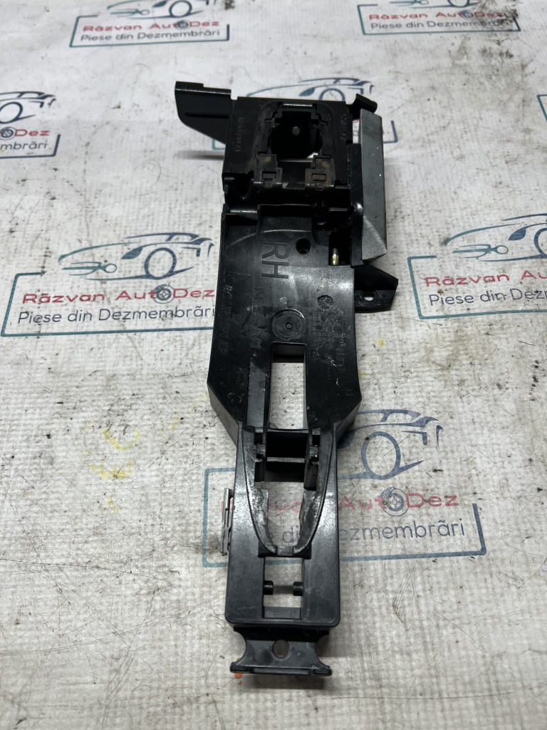 Suport maner exterior fata dreapta Nissan Qashqai 