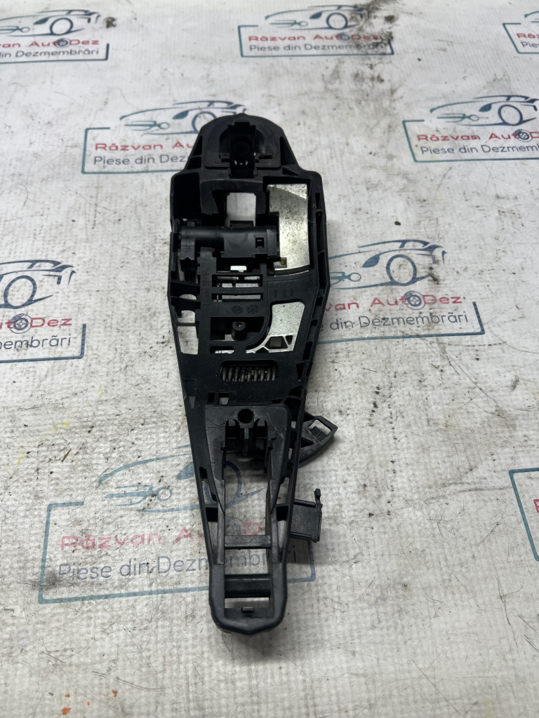 Suport maner exterior spate stanga Peugeot 508 2012, 9686433780