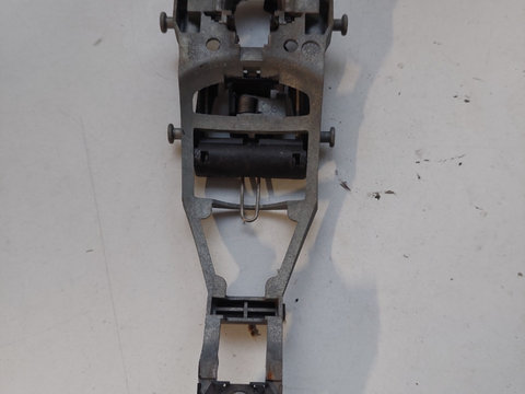 Suport maner VOLKSWAGEN GOLF V (1K1) [ 2003 - 2009 ] OEM 1k0837886a