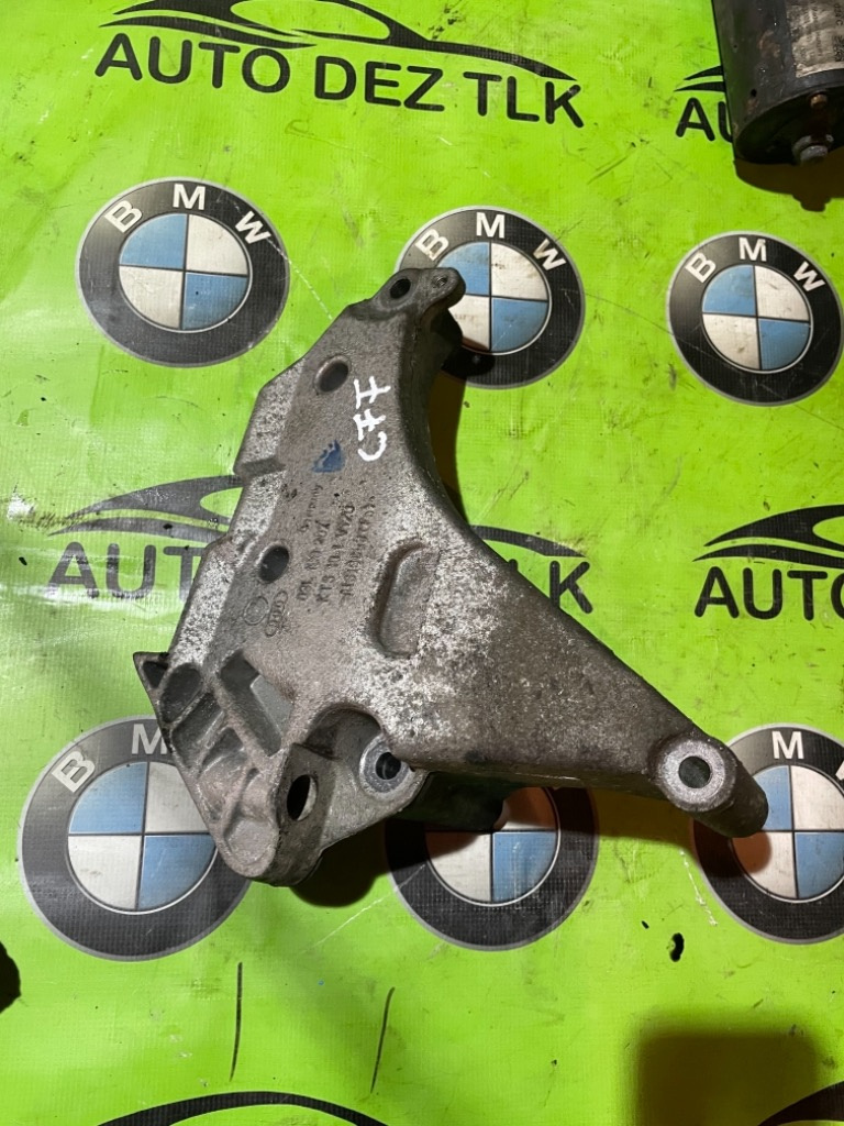 Suport motor 03L199207 Vw Touran 2.0 TDI 2011