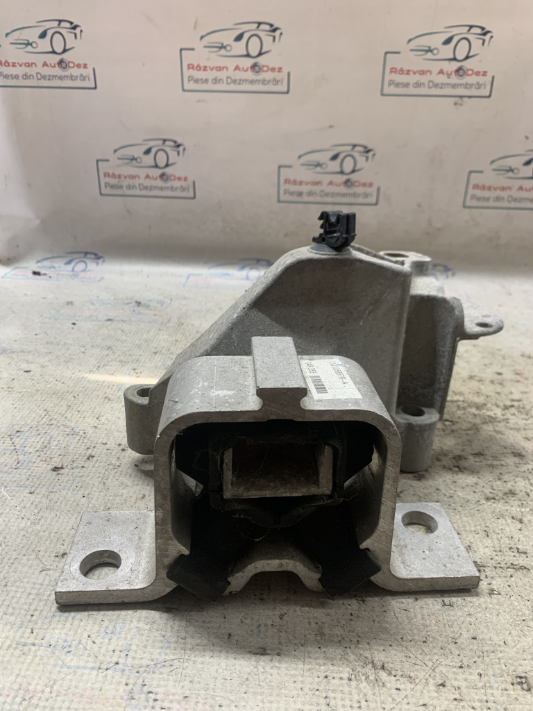 Suport motor Dacia Duster - Motorina 2013, 1121058