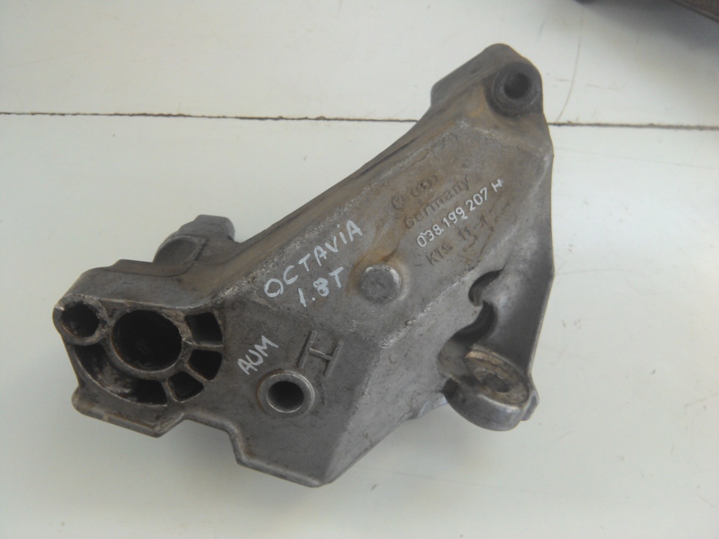 Suport Motor Distributie VW, Skoda Cod 038199207H