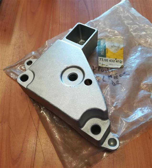Suport motor dreapta aluminiu Super nova/Solenza 7700432410