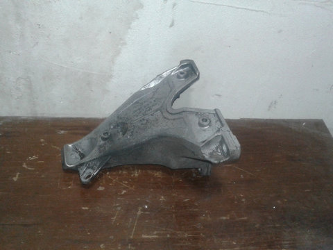 Suport motor dreapta Audi A4 B6 1.9 TDI 8E0199308D