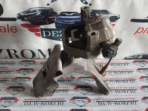 Suport motor dreapta Audi A4 B8 2.0 TDi 120 cai motor CAGC cod piesa : 8K0199308BE