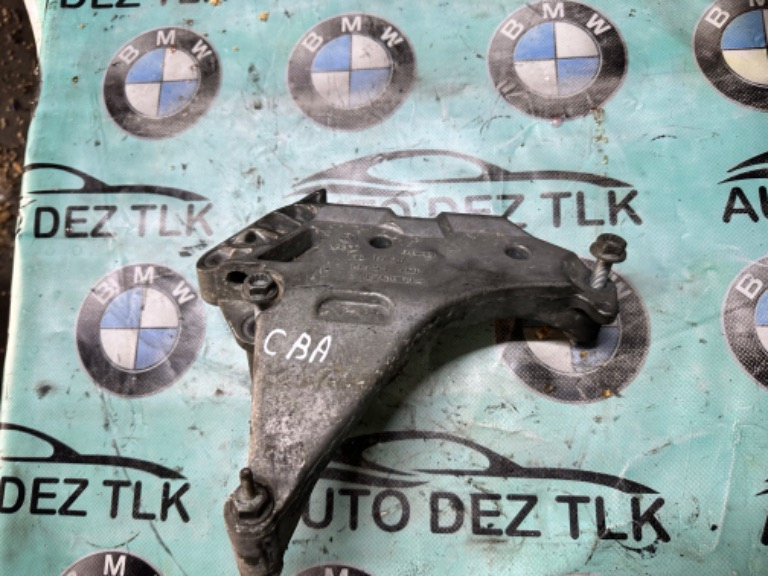 Suport motor la distributie Audi A3 an 2010 1.6 tdi , cay cod piesa 03L199207