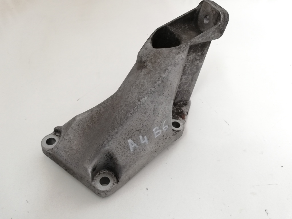 Suport motor stanga VW Passat B5 1.9 tdi COD 8D0199307P