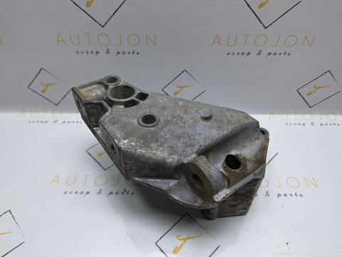 Suport motor VOLKSWAGEN GOLF IV (1J1) [ 1997 - 2007 ] 1.6 (AEH, AKL, APF) 74KW|100HP OEM 038199207J