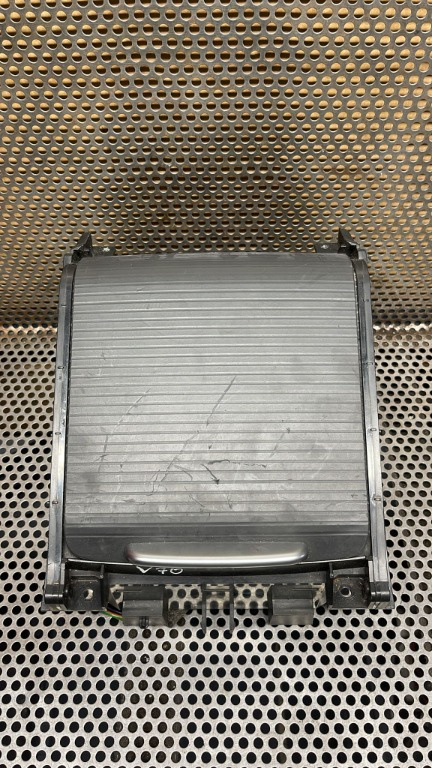 Suport pahare față Volvo V70 2010