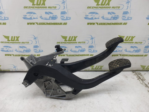 Suport pedale pod pedalier 423224-03 BMW Seria 3 E90/E91/E92/E93 [2004 - 2010]