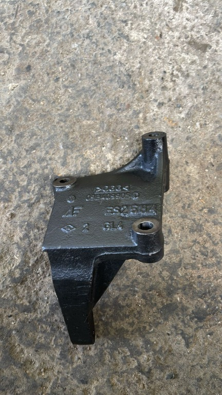 Suport planetara dreapta Seat Alhambra 1.9 diesel 85KW AUY 2004 09B409905