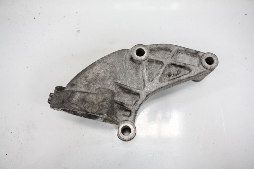 Suport planetarta intermediara Opel Insignia B 1.6 CDTI B16DTH 84054642
