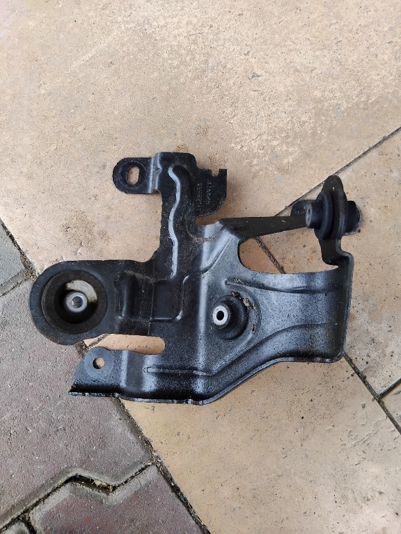 Suport pompa servodirectie Dacia Logan 2 Sandero 2 cod produs: 116648 B