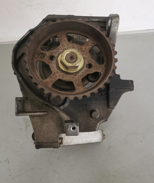 Suport pompa Suport pompa inalta presiune 9658234780, Ford Fiesta 6 (id:171210) 9658234780 Ford Fiesta