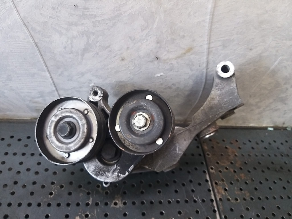 Suport rola accesorii 1.7 cdti opel meriva a 2370021 897264512 897264513