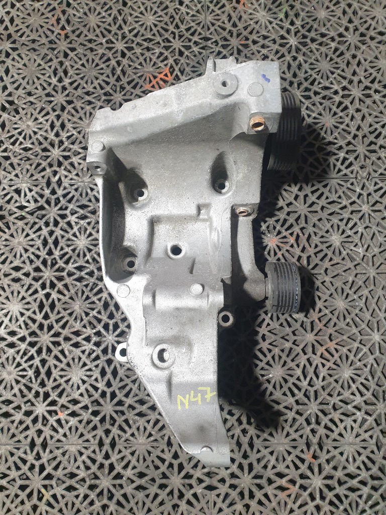 Suport rola accesorii motor 2.0 d N47 BMW Seria 3 E90 / E91 cod 7802639-02