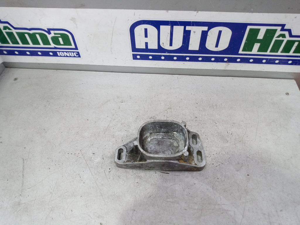 Suport tampon antibalans cutie-motor 8D0199335Q / 1.9 tdi(Aluminiu) Volkswagen PASSAT B5.5 2000-2005