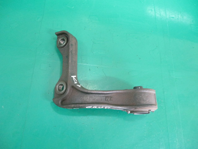 SUPORT / TAMPON GRUP / DIFERENTIAL FATA KIA SORENTO 1 2.5 CRDI 4x4 FAB. 2002 – 2009 ⭐⭐⭐⭐⭐