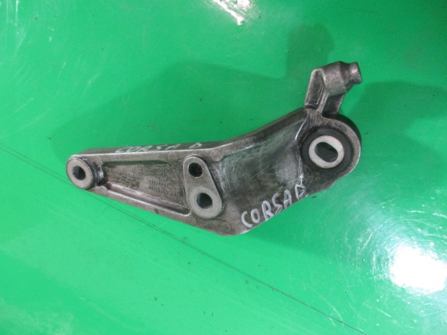 SUPORT / TAMPON MOTOR COD 13130723 / 13185905 OPEL CORSA D 1.2 BENZINA FAB. 2006 – 2014 ⭐⭐⭐⭐⭐