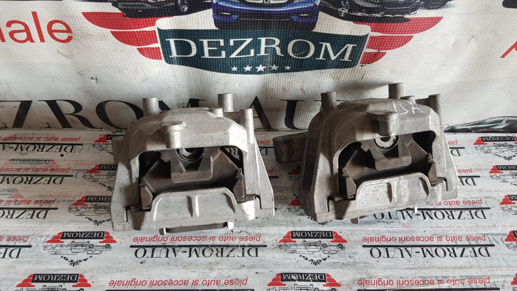 Suport / Tampon motor dreapta VW Touran I 2.0 TDi 170 cai motor CFJA cod piesa : 1K0199262CN