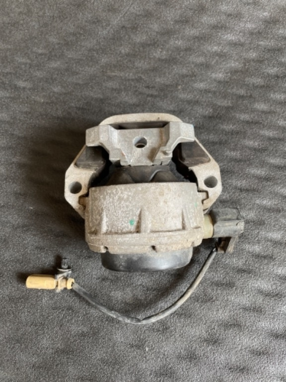 Suport / tampon motor stanga Audi A6 C7 2.0 TDI 4G0199381NF ⭐⭐⭐⭐⭐