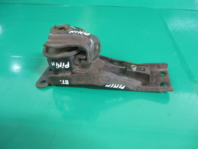 SUPORT / TAMPON MOTOR STANGA COD MR510312 MITSUBISHI PAJERO PININ 2.0 GDI FAB. 1999 – 2007 ⭐⭐⭐⭐⭐