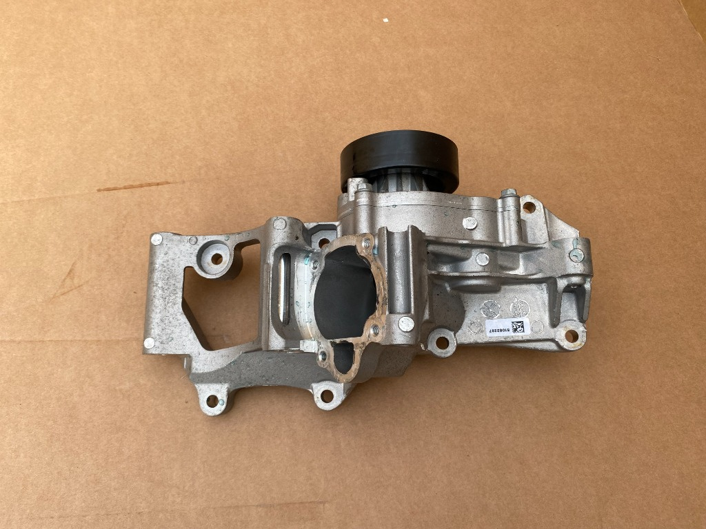 Suport termostat BMW X1 F48 2.0 d 8575850 la 0 km
