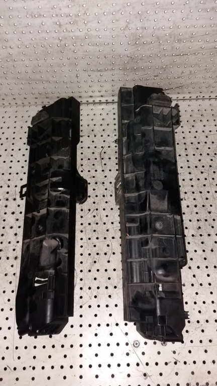 Suporti Laterali Radiatoare AC / Clima + Apa BMW E90 / E91 / E92 / E93 2004-2008