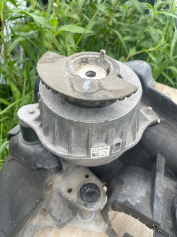 SUPORTI MOTOR MERCEDES-BENZ ORIGINALE E-CLASS W213 350CDI COD: A2132402400 , A2132402500