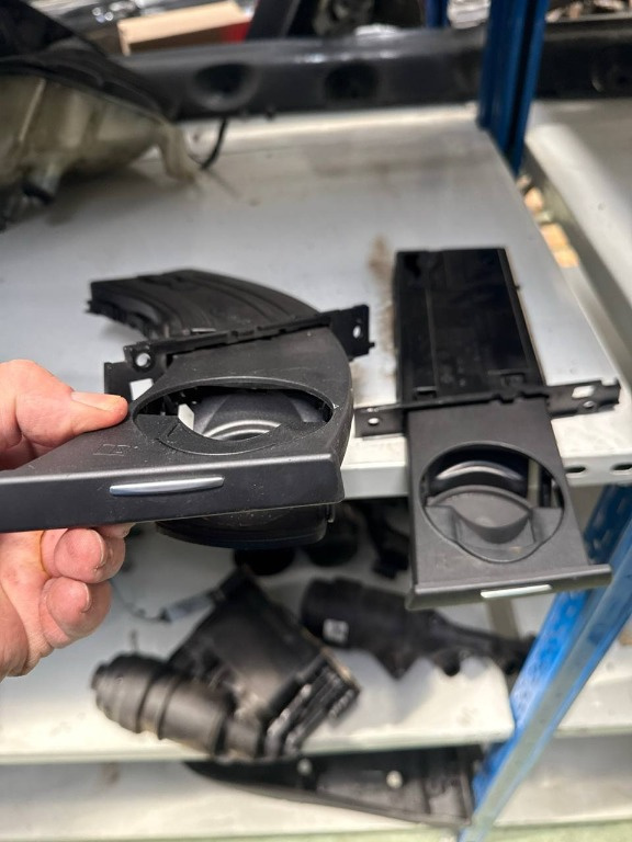Suporti pahare Bmw Seria 3 E90 Sedan 320