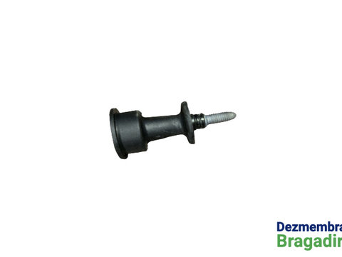 Surub fixare lampa stop dreapta Cod: 8E0945246 Audi A4 B7 [2004 - 2008] Sedan 4-usi 2.0 TDI MT (140 hp) S-Line, Cod motor BLB