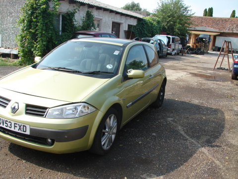 Switch pedala albastru Renault Megane 2 [2002 - 2006] Hatchback 3-usi 1.9 dCi MT (120 hp) II (BM0/1_ CM0/1_)