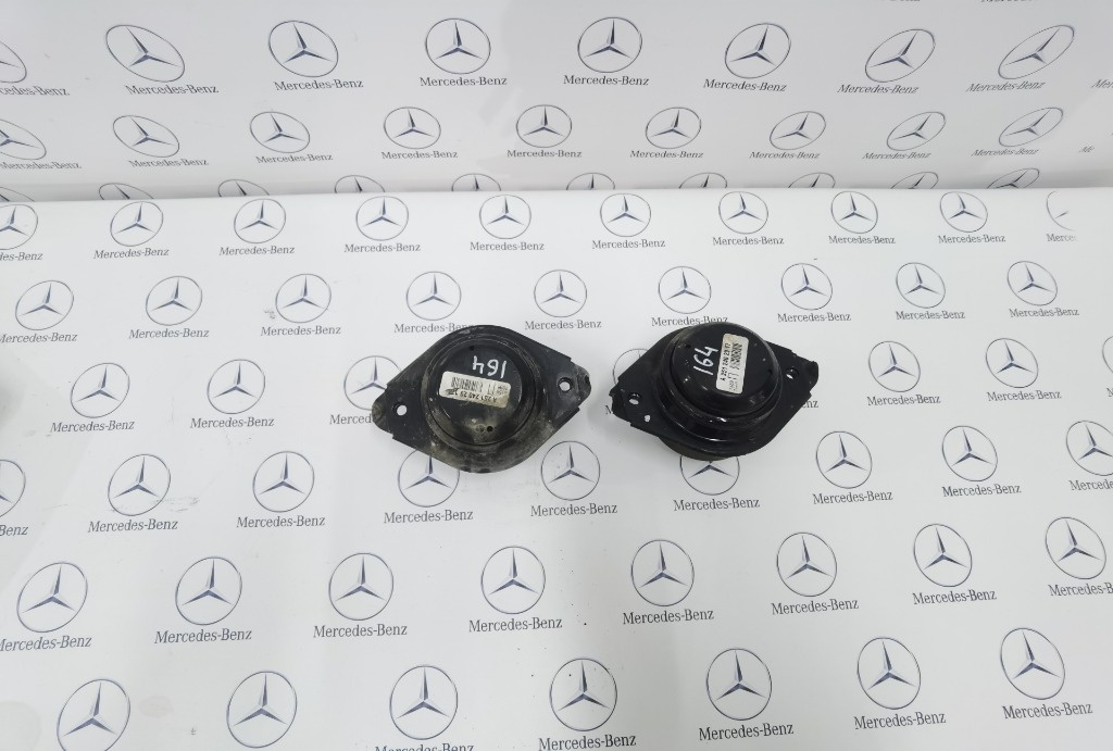 Tampoane motor Mercedes ML W164 A2512402917