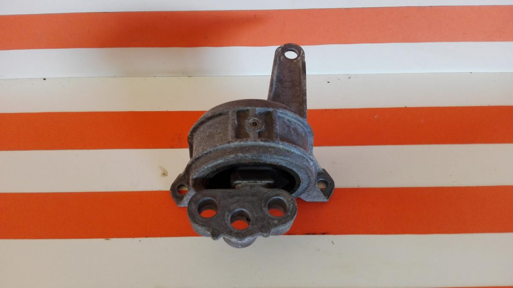 Tampon motor 90539246 opel zafira b a05 1.9cdti 2005-2011