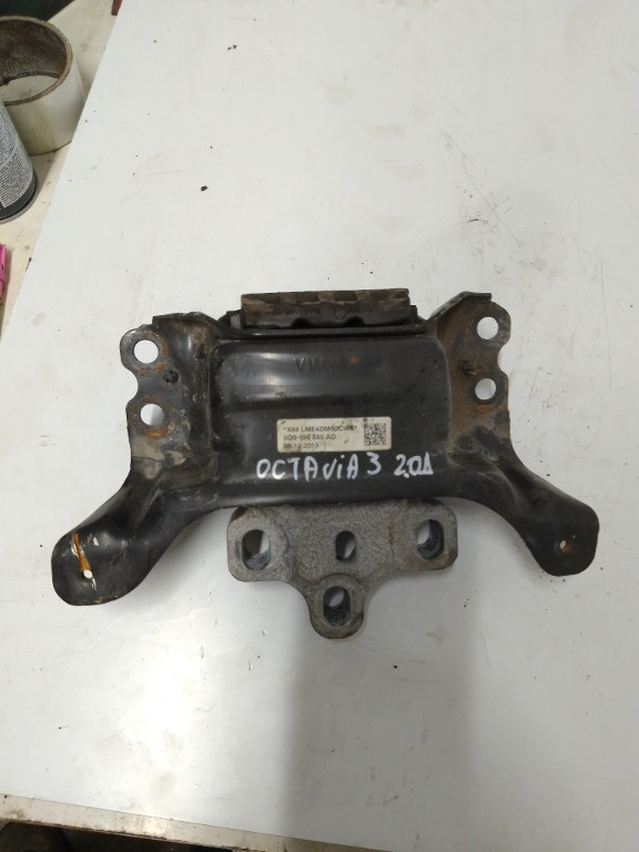 Tampon motor, cod 5Q0199555AD, Skoda Octavia 3