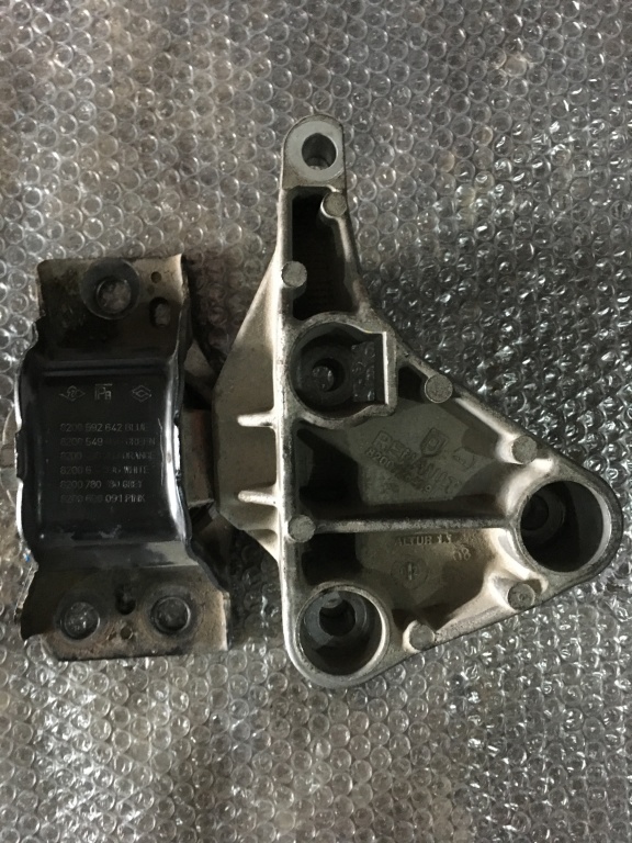 Tampon motor Dacia Logan, Renault Megane 82005926420 8200549046 8200690091