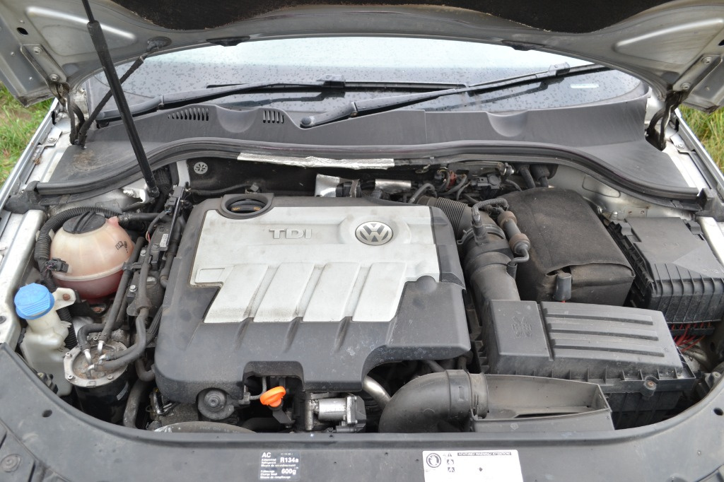 TAMPON MOTOR DREAPTA VW PASSAT B6 E5 170 CP CBB 2009