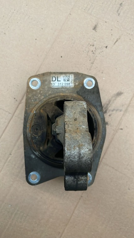 Tampon motor Opel Insignia A 2.0 CDTI 81 kw 2011 13312098