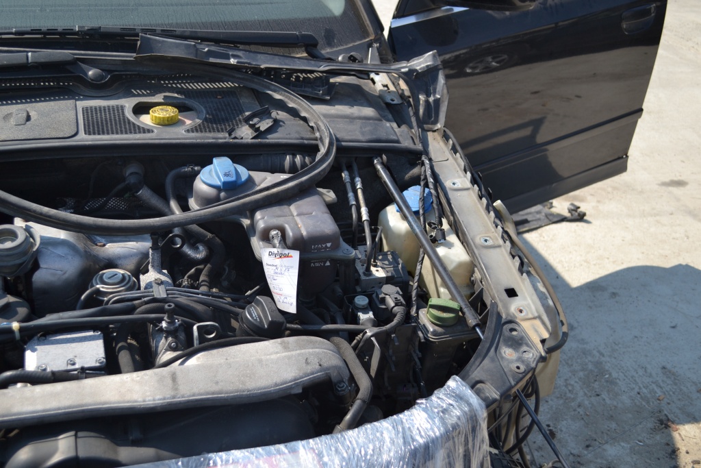 TAMPON MOTOR STANGA AUDI A4 2.5 TDI 180 CP 2003