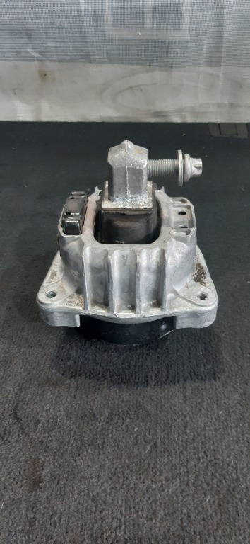 TAMPON MOTOR STANGA PENTRU BMW SERIA 5 F10 ; SERIA 7 F01 / F02 COD:22116777381