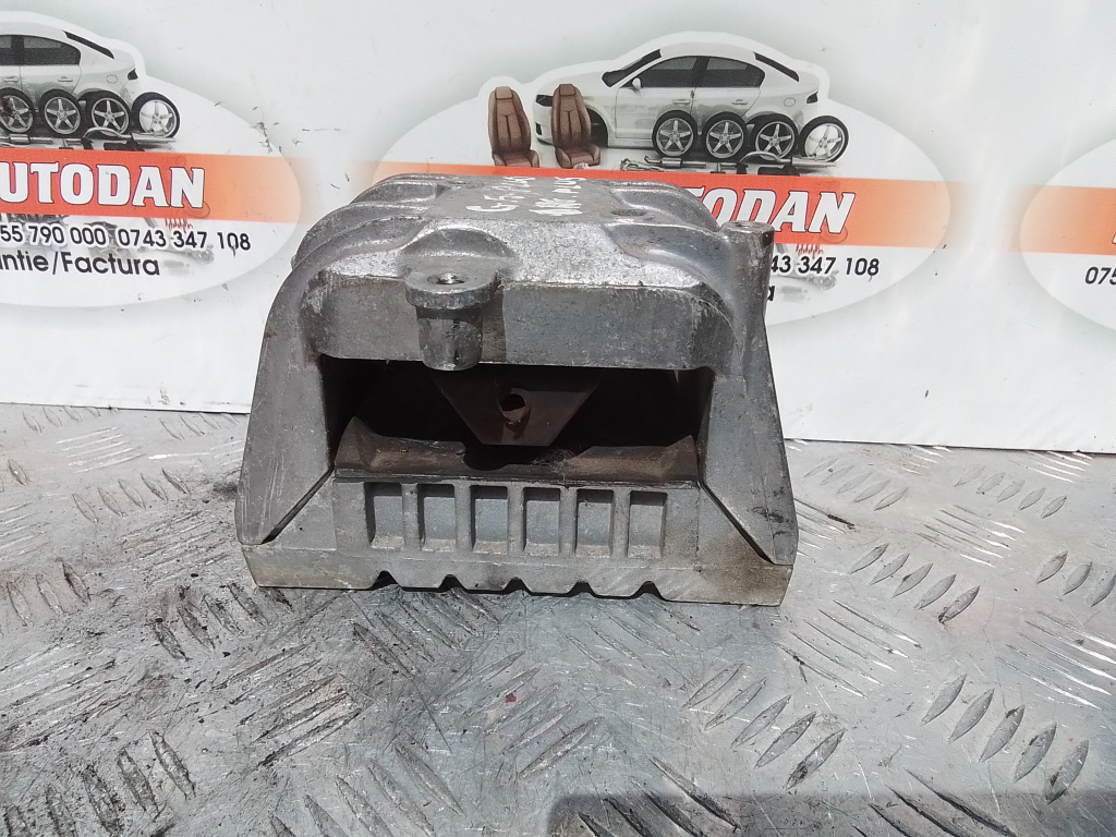 Tampon motor Volkswagen Golf 5 Plus (200