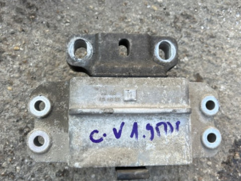 Tampon motor Volkswagen Golf 6 2.0 Motorina 2010, 1K0199555