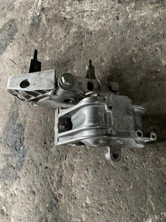 Tampon motor VW Passat B6 2.0 TDI BMP 2005-2009