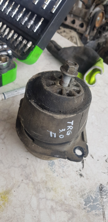 Tampon / suport motor 7l8.199.131.A V6TDI Vw Touar